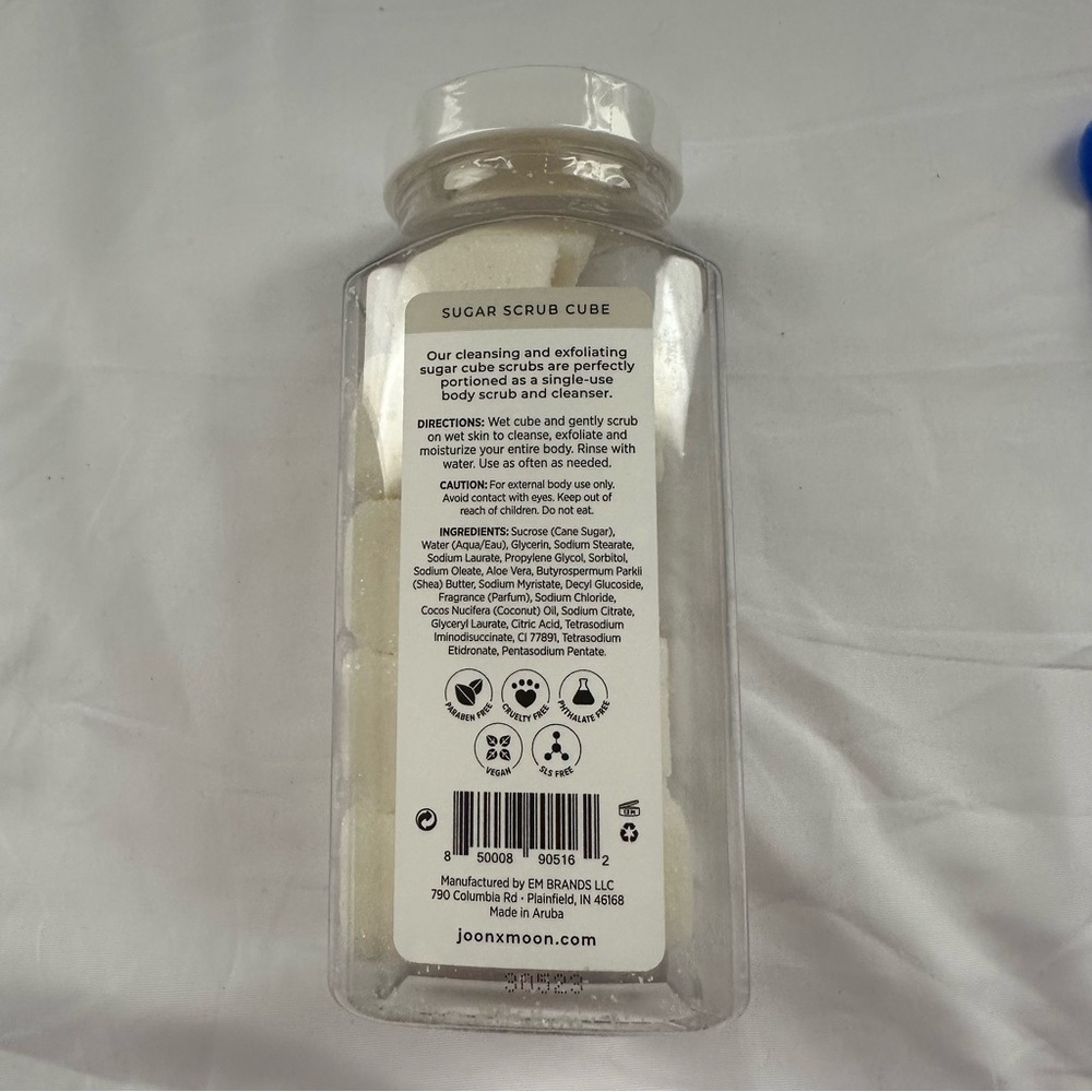 Joon x Moon Coconut Exfoliating Sugar Scrub Cubes shea butter + aloe 10 oz 18 ct - Picture 3 of 7